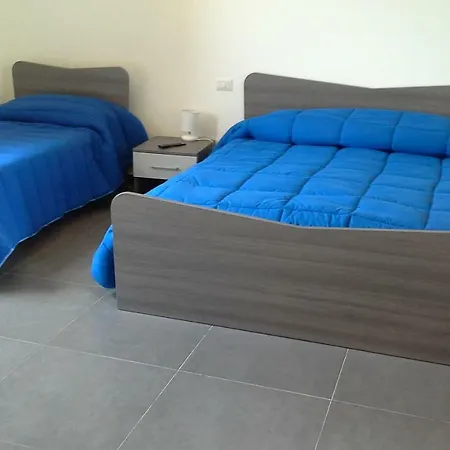 Bed & Breakfast La Cage Aux Folles 2*