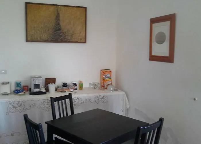 Oda ve Kahvaltı La Cage Aux Folles