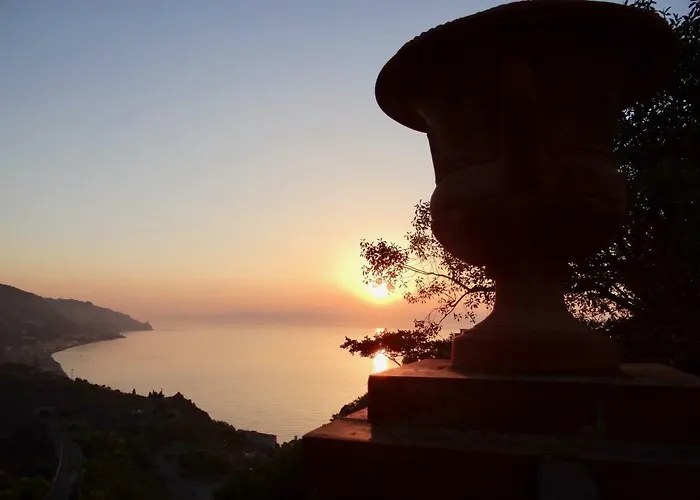 Oda ve Kahvaltı La Cage Aux Folles